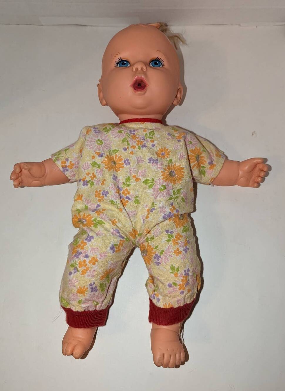 Vintage 1994 15" Vinyl Gerber Loving Tears Baby Doll Toy Biz Cloth Body